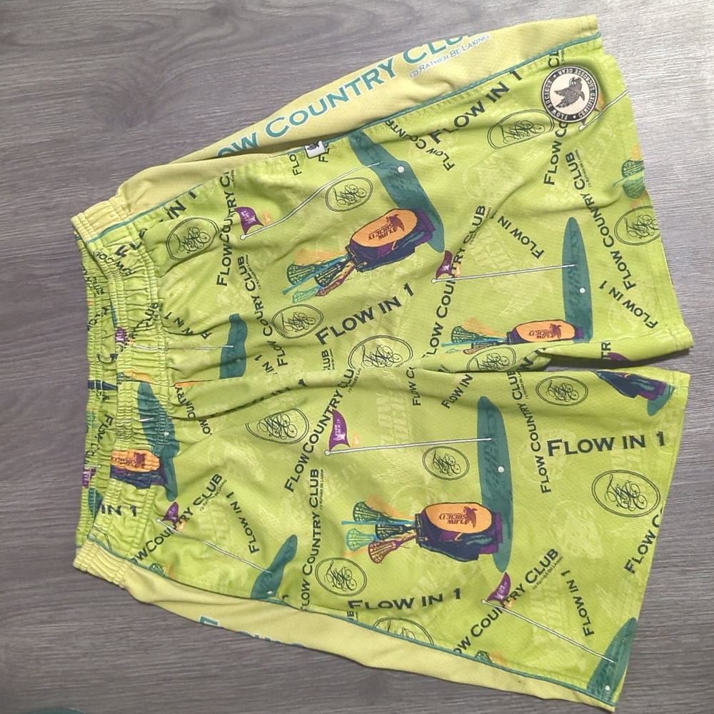 Flow society. Adult small short lacrosse golf country club green
